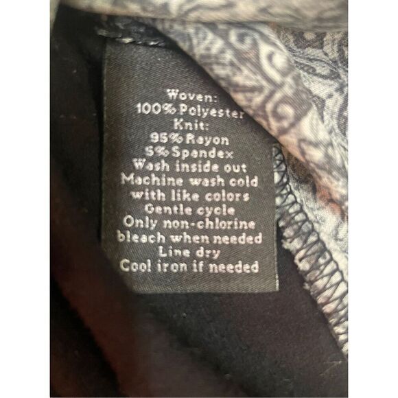 Rock & Republic Gray & Black Long Sleeve Geometric Design High/Low V-Neck Tunic/ - Picture 13 of 16